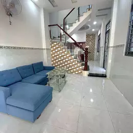 Nhà 3 tầng Lê Văn Việt, TNPB, ngay Vincom Plaza, 60m2, ngang 5m, ở ngay, 5.15 tỷ