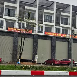 Nhà 4 tầng xây mới Siêu VIP, mặt phố Nguyễn Tất Thành 110m2, thông sàn, Vĩnh Yên, Vĩnh Phúc