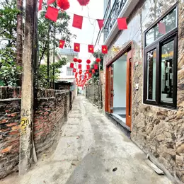 Siêu phẩm bán nhà 5 tầng tại Di Trạch, Hàng xóm KĐT Hinode, ô tô đỗ cách nhà 30m.
