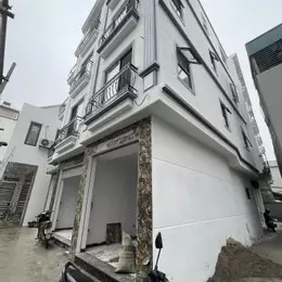 Bán nhà xây mới tinh gần Đại học Công nghiệp Hà Nội, ngõ nông 10m ra đường ô tô