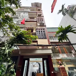 Bán nhà ở Giảng Võ 42 m2 mặt tiền 4.4m - 5 Tầng sổ đỏ giá 8.9 tỷ ở quận Ba Đình.