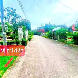 NỢ NGÂN HÀNG CẦN BÁN GẤP MẢNH VƯỜN ĐÃ LÊN THỔ CƯ MẶT TIỀN ĐƯỜNG DẪN LÊN CAO TỐC NGAY SAU LƯNG ỦY