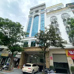 Cho Thuê Tòa Văn Phòng 9 Tầng Mặt Phố Quan Hoa. DT 190m2.MT 9.5m. Giá 13.300USD/th