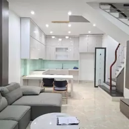 HÀNG HIẾM NHAH TAY.NHÀ ĐẸP NAM TỪ LIÊM. VIEW HỒ, VIEW PHỐ- THANG MÁY ÊM RU. TRƯỜNG CHỢ GẦN NHÀ 7.5