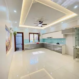 hà mặt phố Ngọc Thuỵ DT: 92m, MT: 5.5m