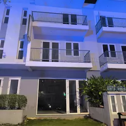 Bán nhà mặt phố Q.9, 105m², 3 tầng, 4PN, 8 tỷ, sổ đỏ