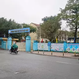 BÁN nhà bán đất bán cả tiềm năng phát triển  đây. nhà đất việt hưng không ưng hơi phí