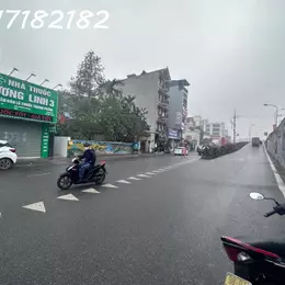 SIÊU HIẾM VỊ TRÍ VÀNG NGỌC THỤY LONG BIÊN. -HAI BƯỚC RA Ô TÔ TRÁNH THOÁNG TRƯỚC SAU  THANG MÁY