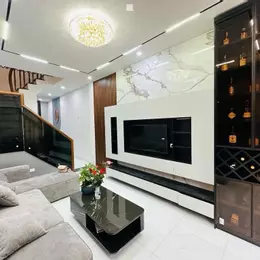 Bán Nhà Nguyễn Trãi 37m² 5 Tầng - Vị Trí Đẹp - Gần Phố - Full Nội Thất Xịn Sò - Chỉ 5.85 Tỷ