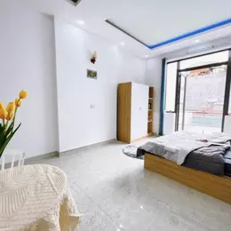 Chính chủ cho thuê phòng ban công mới 100% chỉ 3tr đầy đủ nội thất đường A4, Tân Bình