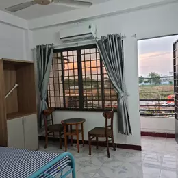 Chính chủ cho thuê phòng (nhà mặt tiền) mới 100% chỉ 3tr đầy đủ nội thất đường Lê Văn Huân, Tân