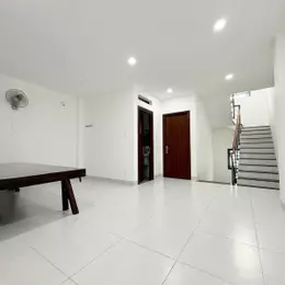 Bán nhà Mặt tiền Lê Quang Định -  giao Nơ Trang Long, DT: 5/6x18m, 3T - 4PN, 19.5 tỷ.
