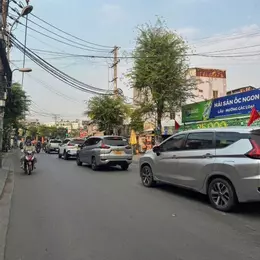 MẶT TIỀN NGUYỄN VĂN QUÁ – ĐÔNG HƯNG THUẬN Q12 – BUÔN BÁN ĐỈNH CAO