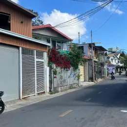 Bán nhà SRXD đường hoàng diệu phường 5 Đà Lạt ngang 6.4m giá 6.8 tỷ