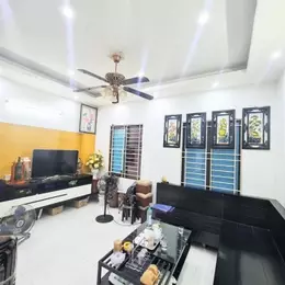 Bán nhà Kim giang dt 45m2 x5T, ngõ rộng,thoáng,gần phố,giá chỉ 8,25 tỷ,sđcc