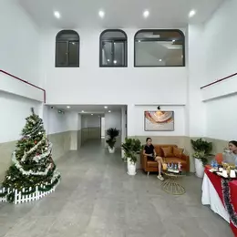 Bán CHDV 6 lầu mới 100% 17PN ngang 6m 108m2 ngay chợ Phạm Văn Bạch TN 100tr chỉ 21.9 tỷ.