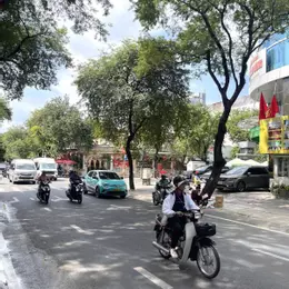 Bán nhà MT Bà Huyện Thanh Quan - giao Nguyễn Thị MInh Khai, 8,4x28m, 2 Tâng, 220 tỷ.