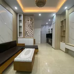 🏡 NHÀ NGỌC THỤY – LONG BIÊN
5 tầng – 30m² – 3 ngủ – ngõ thoáng