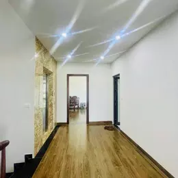 Bán nhà siêu đẹp mặt phố Bồ Đề- Lô Góc- View Hồ - 100m 7 tầng thang máy nhỉnh 29 tỷ(TL)