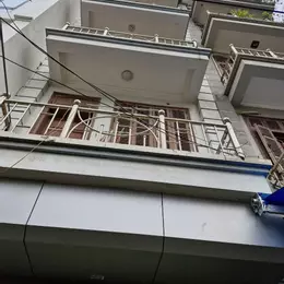 Cho thuê nhà 4 tầng + 1 tum làm văn phòng tại Thái Hà, Đống Đa – ô tô vào tận cửa