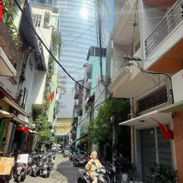 CHÍNH CHỦ CẦN BÁN NHÀ 3 MẶT TIỀN XE HƠI THÔNG ĐƯỜNG HÀM NGHI & HẢI TRIỀU & NGUYỄN HUỆ - VIEW TÒA