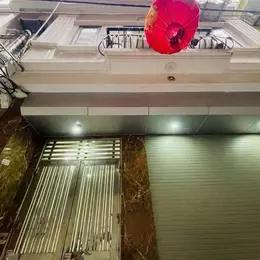 bán tòa CCMN xuân thủy 60m x7 tầng thang máy 18,9 tỷ 20m ra phố 11 phòng