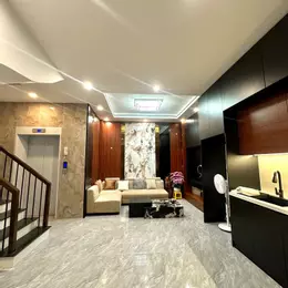 HÀNG XÓM VINHOMES RIVERSIDE 41M2, THANG MÁY, FULL NỘI THẤT, CHỈ NHỈNH 9 TỶ