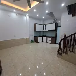 🔥 Nhà Tứ Hiệp “nhỏ mà có võ” – 5 tầng, 4 phòng ngủ, giếng trời cực thoáng, ở sướng trong tầm tài