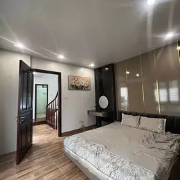 mặt phố đồng cổ tây hồ 31m x6 tầng 15,5 tỷ kinh doanh,ô tô tránh đỗ,gần hồ