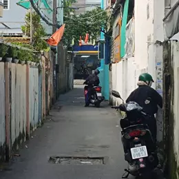 NHÀ GIÁP TÂN BÌNH VÀ GÒ VẤP-SÁT HẺM 3M CÓ VÀI CĂN
DT KHỦNG 75M 4.4 X 22M-XQ TRƯỚC NHÀ
TOÀN KHU