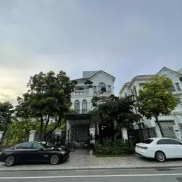 Bán Gấp Biệt Thự 176m² Việt Hưng, Sát Vách Vinhomes Riverside, Vỉa Hè Ô Tô Tránh, Chỉ Việc Đến Ở