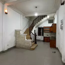 Bán Nhà  Mạc Thị Bưởi 31/37m2. 4 tầng. mặt tiền 3.8m. giá 9.8 Tỷ Hai Bà Trưng Hà Nội