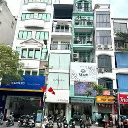 CHO THUÊ NHÀ MẶT PHỐ HUẾ – VỊ TRÍ KINH DOANH ĐẮC ĐỊA NGAY ĐỐI DIỆN CHỢ HÔM