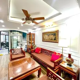 Bán Nhà Đội Nhân 37m.  5 tầng. mặt tiền 3.3m. giá 15.5 Tỷ Ba Đình Hà Nội