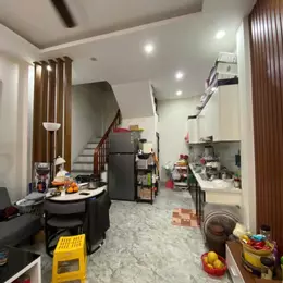 BÁN NHÀ NGUYỄN SƠN – PHÂN LÔ HÀNG KHÔNG – Ô TÔ TRÁNH – 5 TẦNG Ở NGAY
