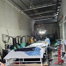 Cho thuê văn phòng nhà xưởng thời trang khép kín.