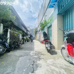 SIÊU PHẨM DIỆN TÍCH KHỦNG–NHÀ ĐẸP NGUYỄN VĂN QUÁ, Q12
HXH 4M CÁCH MẶT TIỀN NGUYỄN VĂN QUÁ VÀI