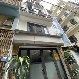 Tôi chính chủ bán nhà 7 tầng đường Kim Giang.sát vách kđt The Manor...Ô tô đỗ cửa;10m ra ô tô tránh