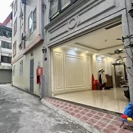 nhà lõi Bồ Đề, 6 tầng, thang máy, gara, gần hồ điều hoà, 1 nhà ra ôtô tránh