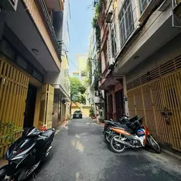 💎 Bán Nhà Đỗ Quang - Cầu Giấy 40m2 Phân Lô Kinh Doanh Ô Tô Vào Nhà 18.9 Tỷ