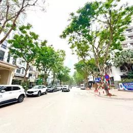 TOÀ NHÀ 8 TẦNG MẶT PHỐ VẠN PHÚC BA ĐÌNH - VỊ TRÍ KINH DOANH ĐẸP GIÁ ĐẦU TƯ: 100M2 - 58 TỶ