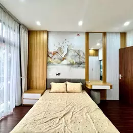 võ chí công DT 25m giá 7,9 tỷ nhà mới full nội thất,ngõ thông,30m ra phố