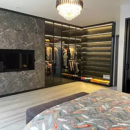 Cần bán 84m2 Shophouse Sông Hồng, nhà 5 tầng đã hoàn thiện full nội thất cao cấp, cạnh hai tòa CC