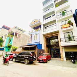 bán nhà Ngọc Lâm, 8 tầng thang máy, vỉa hè, ôtô 2 chiều, vừa ở vừa kinh doanh