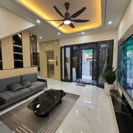 Cần bán 🏡 Trung tâm Long Biên ,Nguyễn Văn Cừ  ,nhà mới đẹp ở ngay 
+ 60m² thang máy xịn , full
