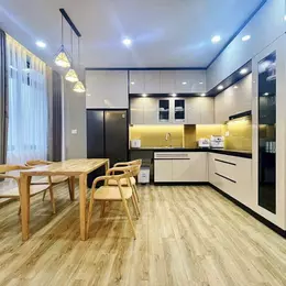 QUẬN 7 -  HUỲNH TẤN PHÁT – CĂN HỘ DỊCH VỤ 4 TẦNG – DÒNG TIỀN 60TR/TH – 87M² – 8.7 TỶ