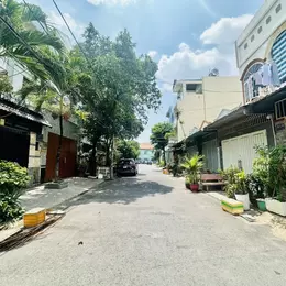 Nhà VIP Đường Nguyễn Văn Khối, P8 Gò Vấp – 4 Tầng Đối Diện Công Viên Làng Hoa – Chỉ 11 Tỷ