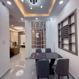 CCG CHỈ 3,4 TỶ NHÀ ĐẸP TRUNG TÂM THỊ TRẤN HÓC MÔN