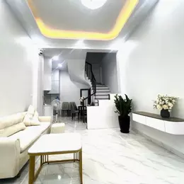Bán nhà phố Trương Định, Hai Bà Trưng 34m2, 5 tầng full nội thất, sổ đỏ chỉ 7,2 tỷ