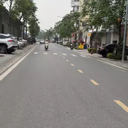 Bán nhà c4 khai sơn ngọc thuỵ, 35m x 3m8 vỉa hè kinh doanh
